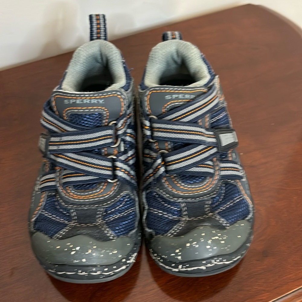 Sperry Capsize AC boys size 8.5 M
